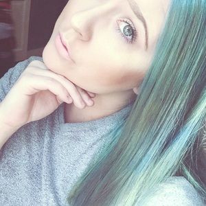 Meet your Posher, Dannielle